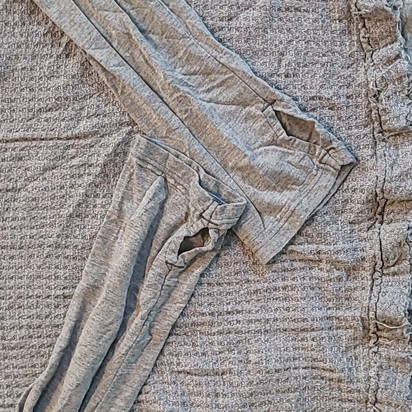 We The Free People Laguna Gray Distressed Slouchy Long Sleeve Thermal Top Wmn L - Picture 4 of 12